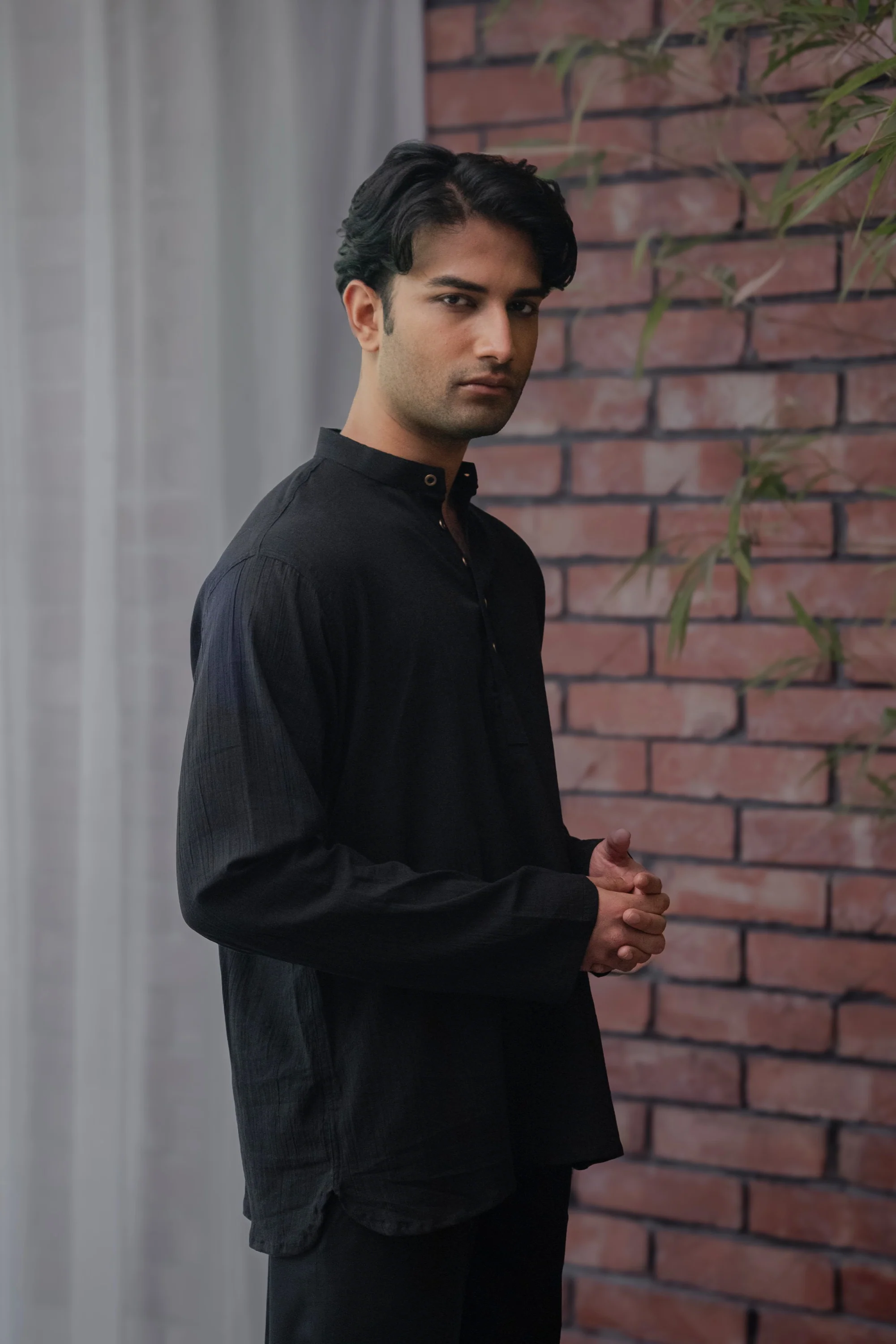 Naeel Contemporary Kurta In Black - Image 3